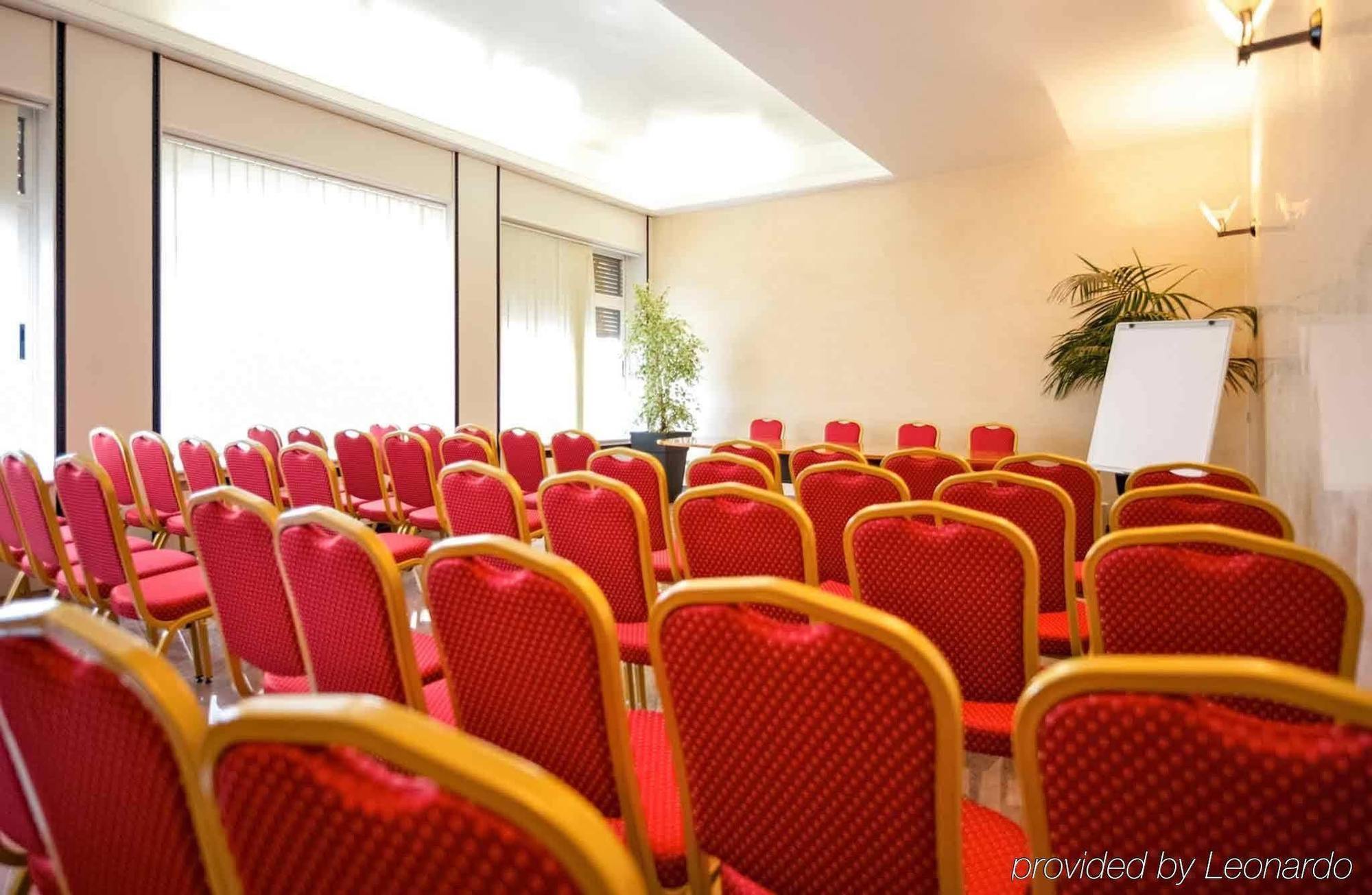 Hotel Ibis Styles Toscanini 3*